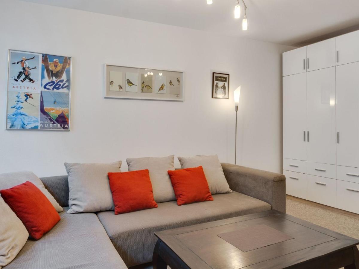 Comfortable Apartment In Zell Am See Near Forest Exterior photo